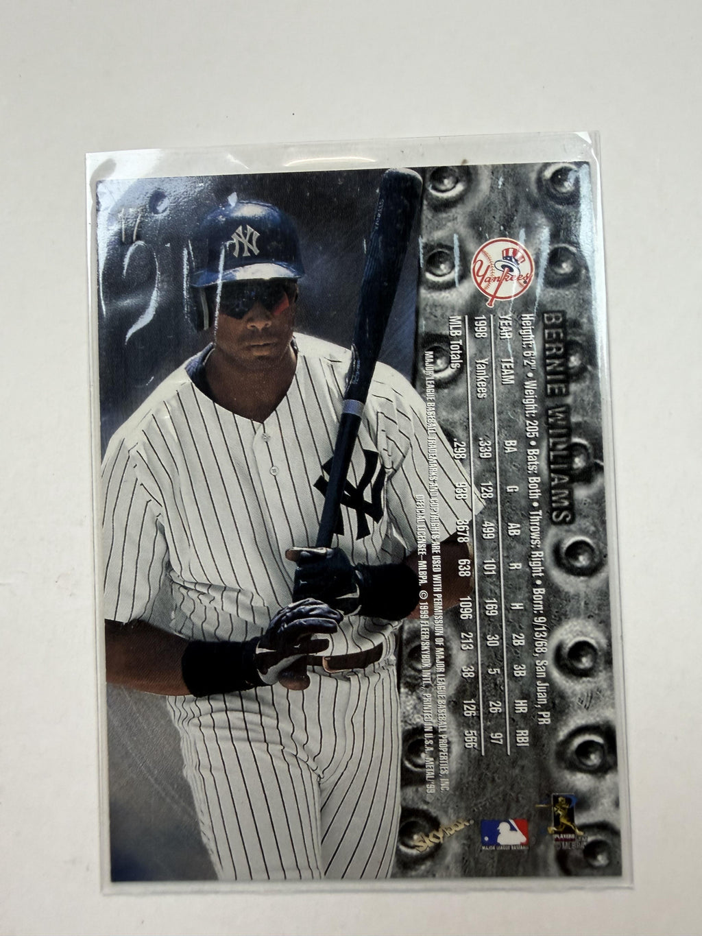 1999 Metal Universe #17 Bernie Williams New York Yankees